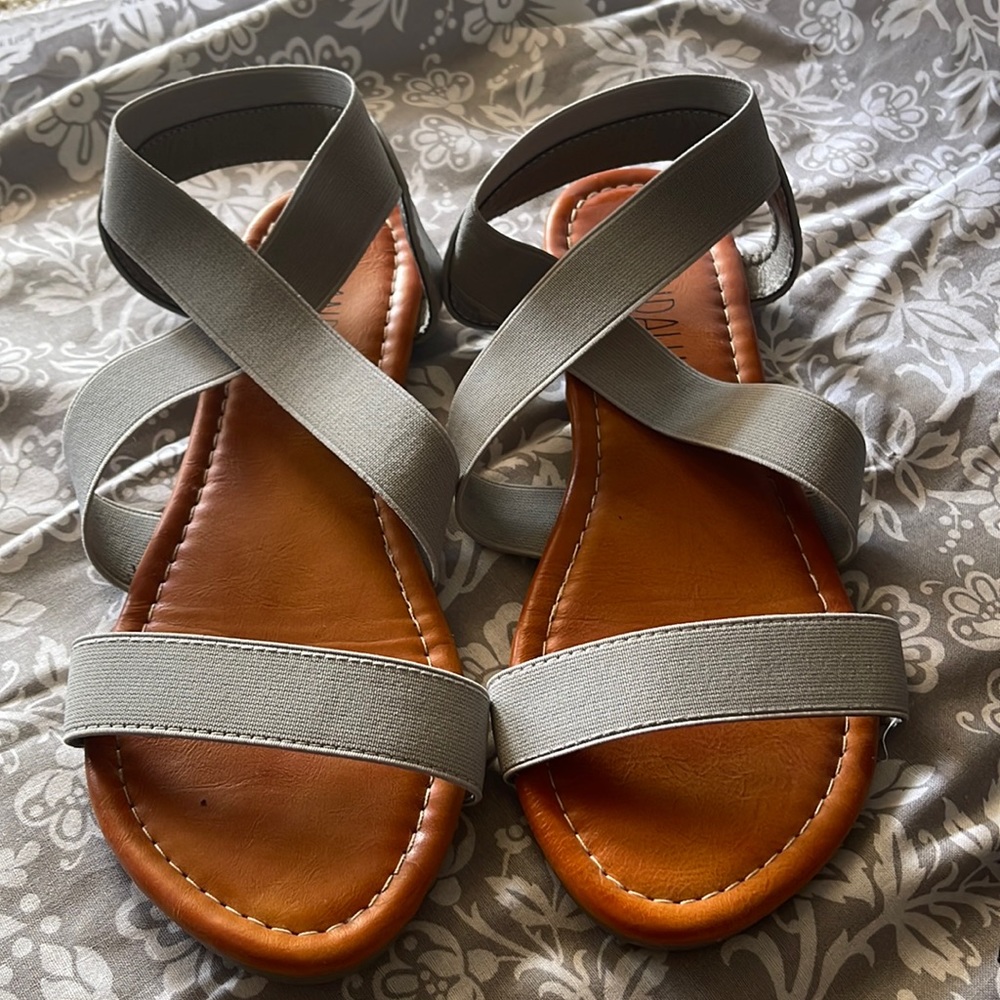 Sandal up women’s sandal size 8